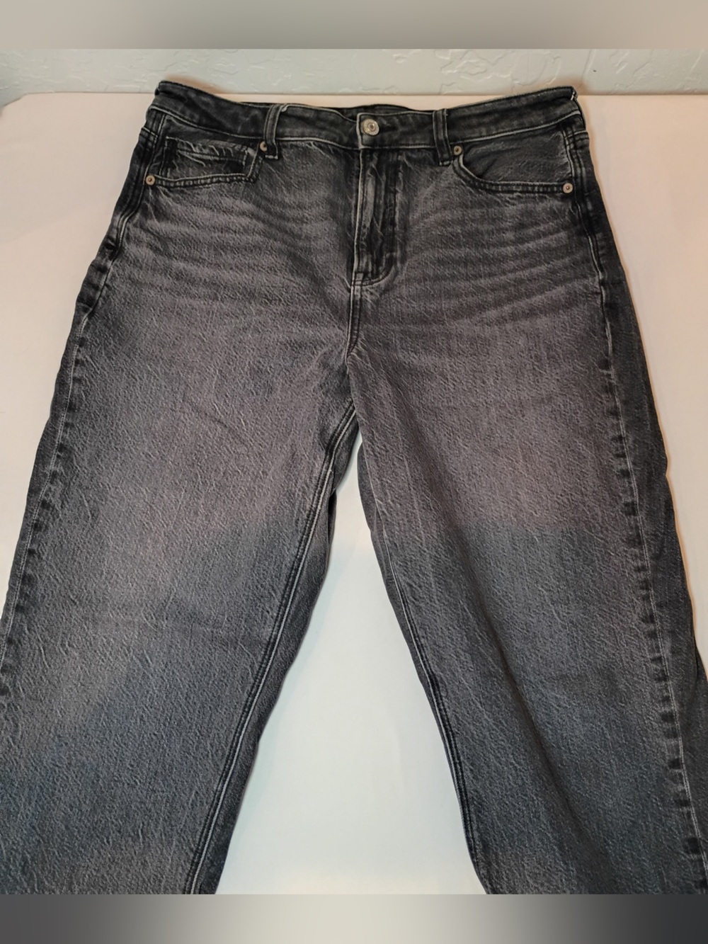 American Eagle Strigid  Grey wash Jeans Size 12 Regular